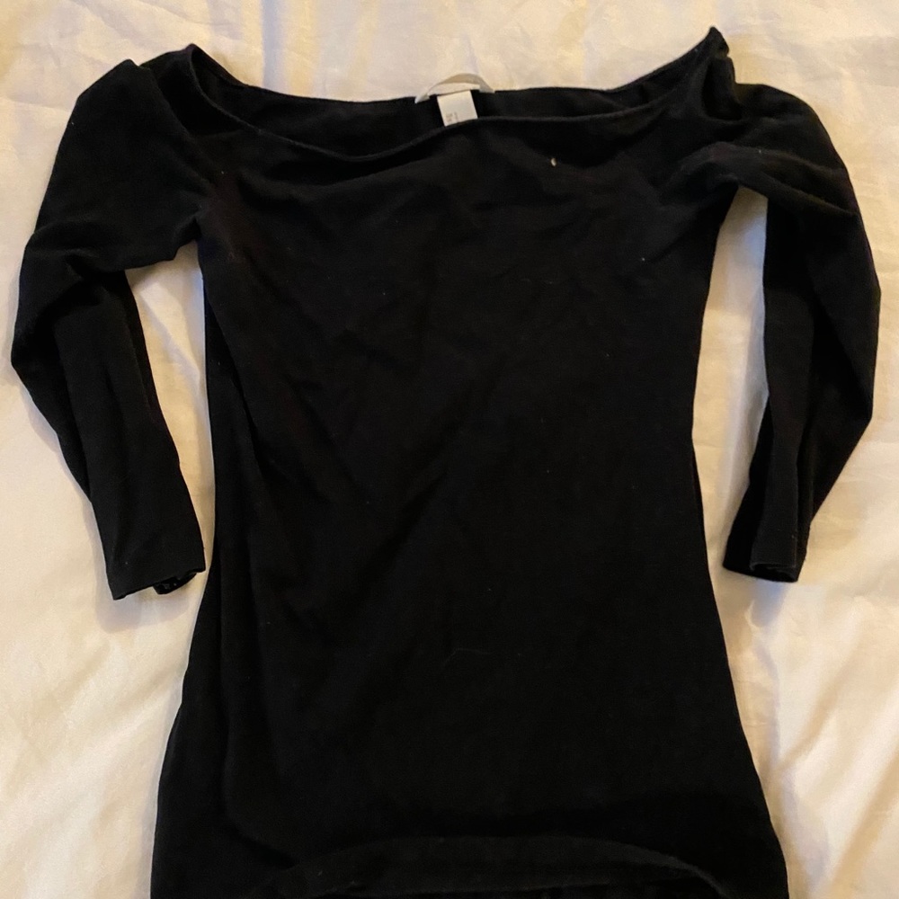black off the shoulder tee
